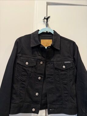 Calvin Klein Jeans Black Women’s Denim Jacket with Button Front